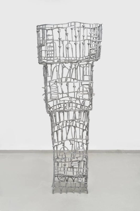 Gebäude I, 2021 - Aluminium - 160 x 40 x 40 cm
